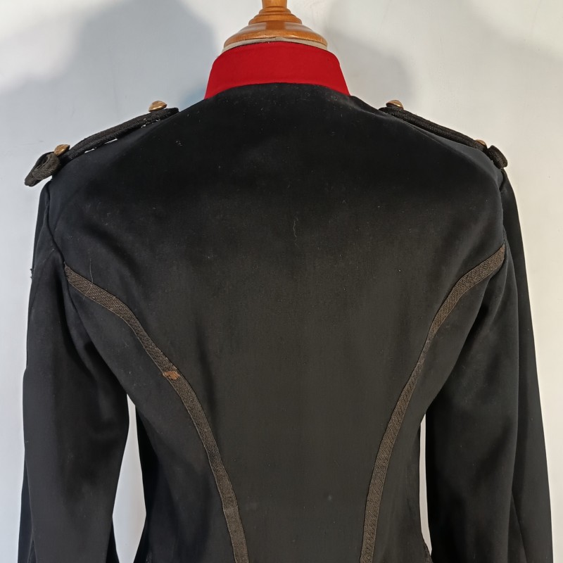 VESTE DOLMAN D'UNIFORME D'UN CAPITAINE DU 214 ème REGIMENT D'INFANTERIE 1914